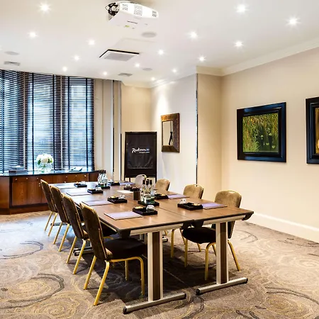 酒店 Radisson Blu Hotel, Tottenham Court Road - Formerly Kenilworth 伦敦