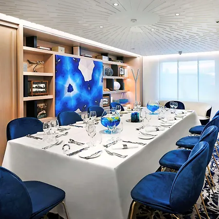 מלון Hilton London Heathrow Airport