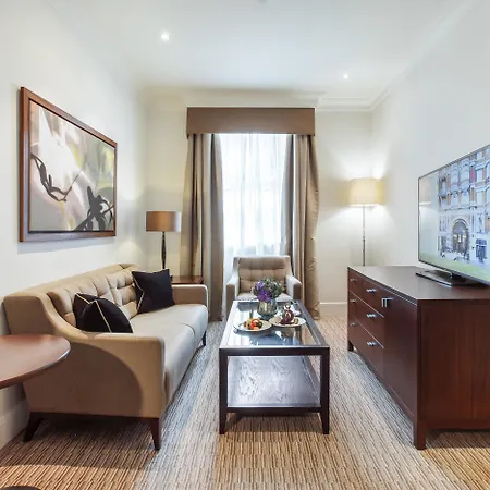 St. James' Court, A Taj Hotel, Hotel Londra