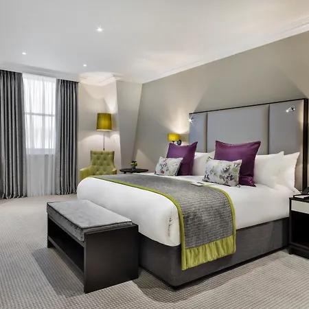Hotel St. James' Court, A Taj Hotel, 4*