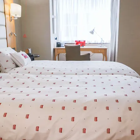Conrad St Hotel