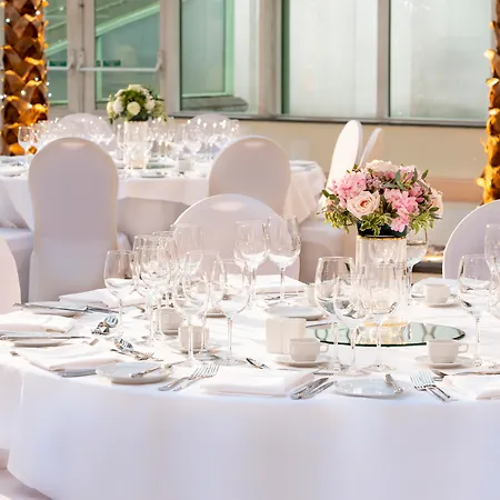 Hotel Millennium And Conference Centre Gloucester