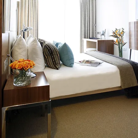 Park Plaza County Hall 4*