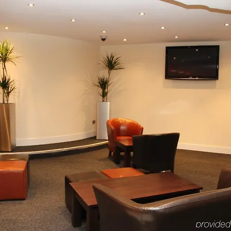 Oyo Lansdowne Croydon