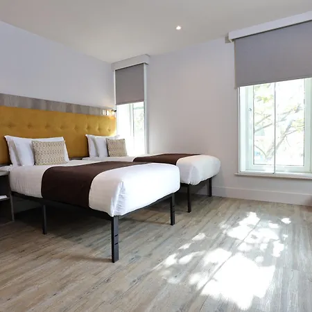 Euston Square 3*