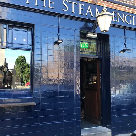 Hostel Publove @ The Steam Engine,waterloo