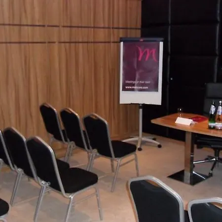 Mercure Bloomsbury Hotel 4*