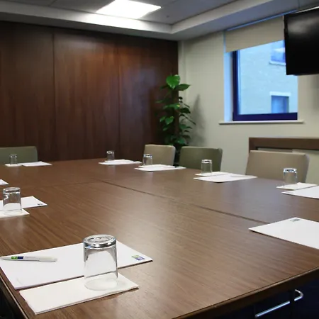 Hotel Express Stratford By Ihg 3*