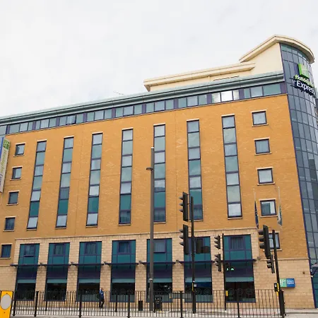 Hotel Express Stratford By Ihg