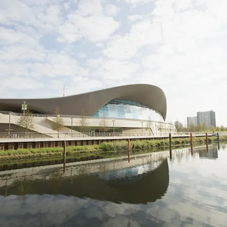 Hotel Express Stratford By Ihg