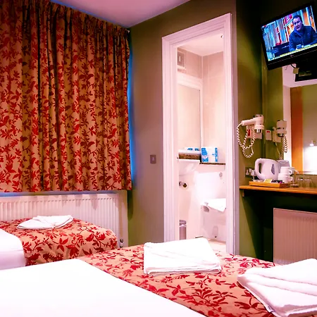 Westbury Hotel 3*