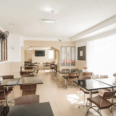 فندق Huttons Hotel, Victoria