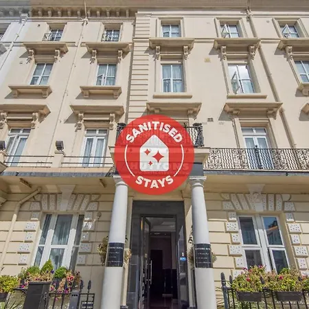 فندق Huttons Hotel, Victoria 3*