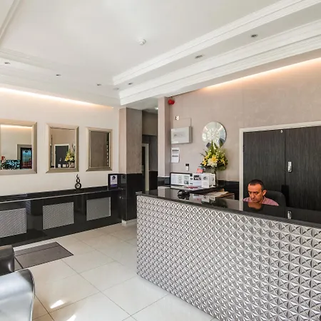 Huttons Hotel, Victoria فندق لندن