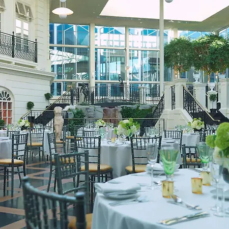 Radisson Blu Hotel, London Heathrow Hotel