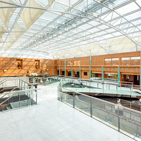 Radisson Blu Hotel, London Heathrow