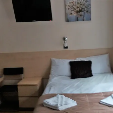 Tony's House Hotel