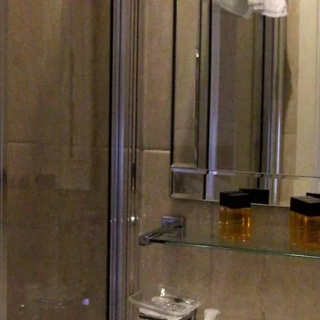 Tony's House Hotel 2*