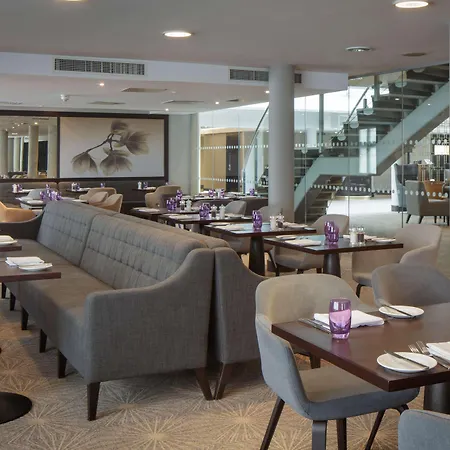 Doubletree By Hilton London Heathrow Airport Отель