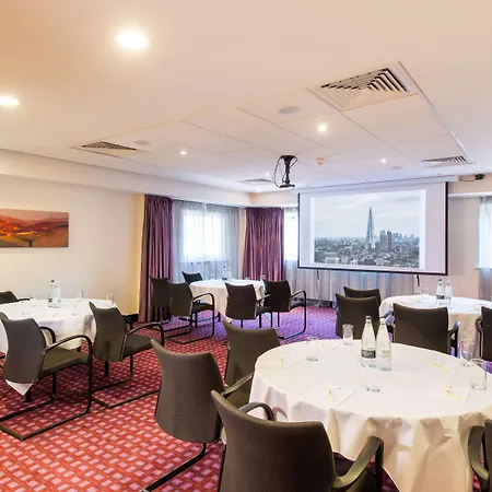 Doubletree By Hilton London Heathrow Airport Hounslow