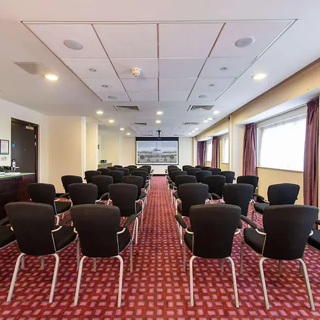 Doubletree By Hilton London Heathrow Airport Hotel Hounslow