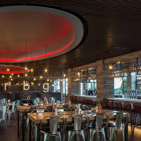 Radisson And Conference Centre London Heathrow Ξενοδοχείο Χίλινγκτον