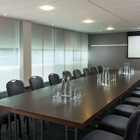 Radisson And Conference Centre London Heathrow Ξενοδοχείο 4*