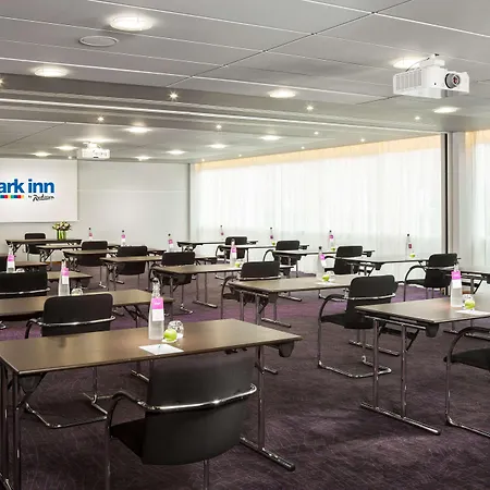 Radisson And Conference Centre London Heathrow Ξενοδοχείο 4*