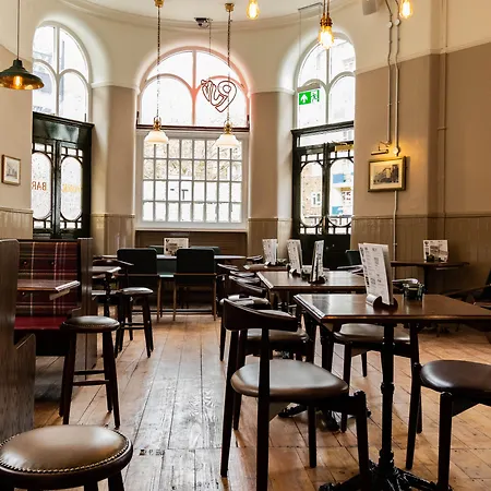 Publove @ The White Ferry, Victoria London