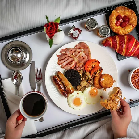 Hilton London Heathrow Airport Terminal 5 Hotel