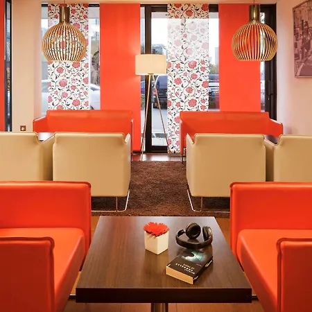 Hotel Ibis Docklands Canary Wharf 3*