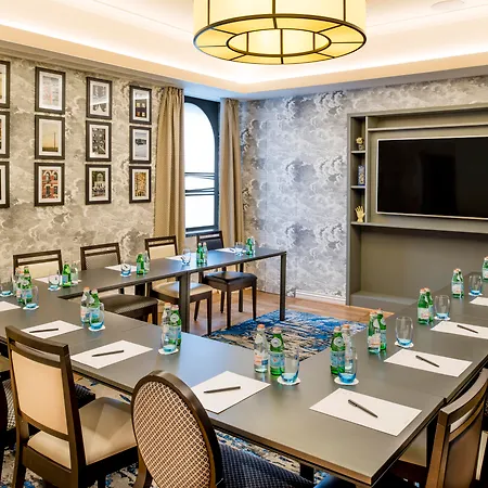 The Bailey's Kensington 4*