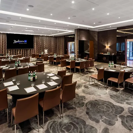 Hotel Radisson Blu Hotel, Canary Wharf East 4*