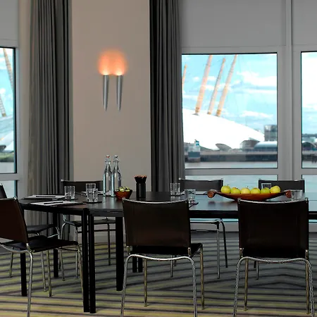 Radisson Blu Hotel, Canary Wharf East