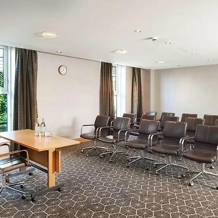 Hilton London 4*