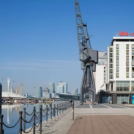 מלון Ibis Excel-docklands 3*