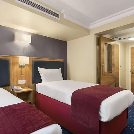 Days Hyde Park Hotel