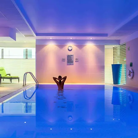Novotel Paddington Hotel 4*
