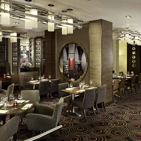 Hotel Doubletree By Hilton Victoria 4*