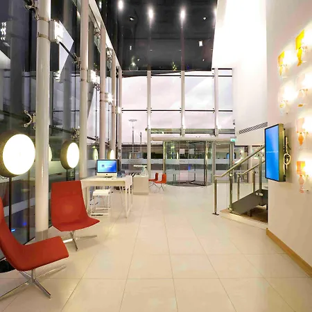 Novotel Paddington Hotel 4*