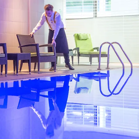 Novotel Paddington Hotel 4*
