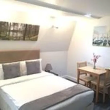 W6 Apartment London