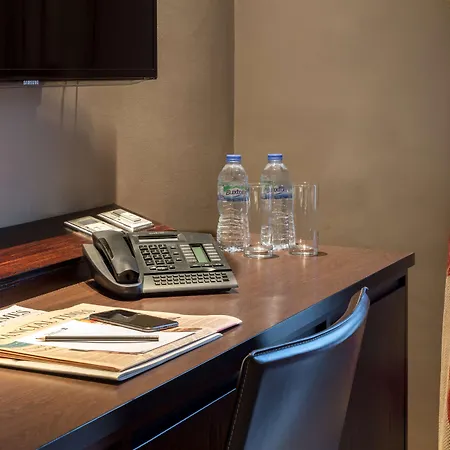 Radisson Blu Hotel, Marble Arch - Formerly Sussex Hotel 4*