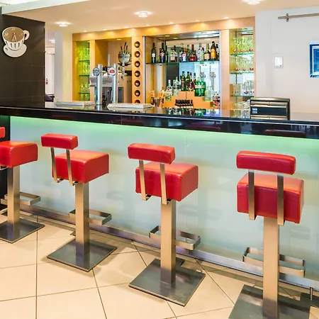 Express London-swiss Hotel 3*