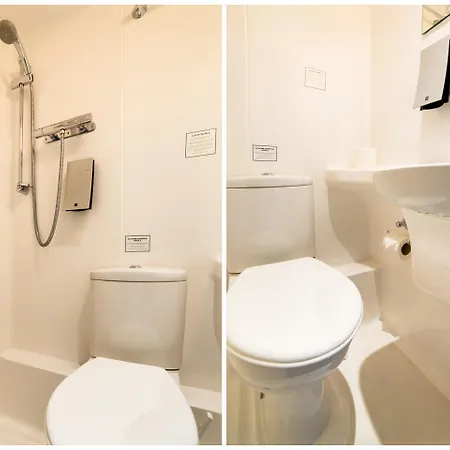 Studios28 Hotel 3*