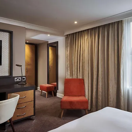 Doubletree By Hilton Ealing Hotel