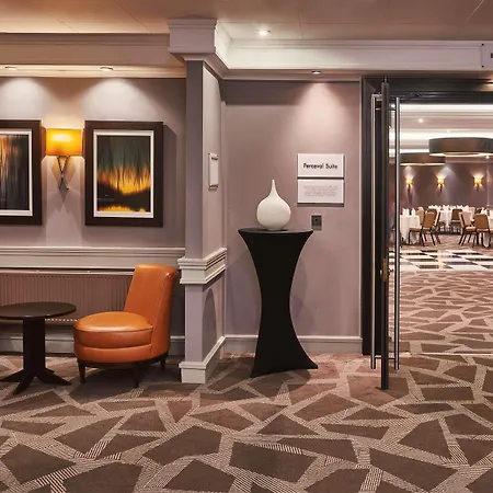 Doubletree By Hilton Ealing 4*
