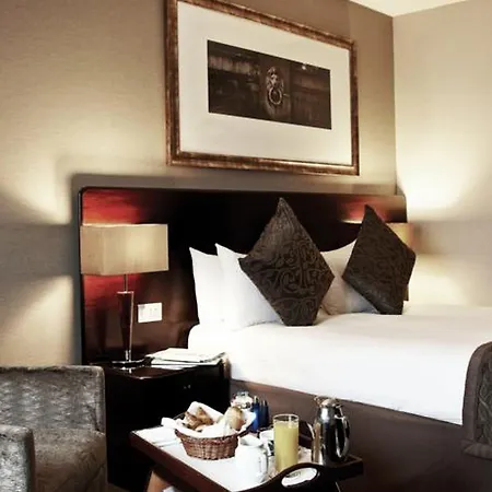 Hotel Stamford Bridge 4*