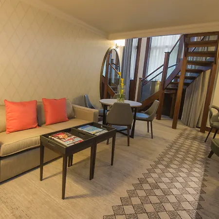 Hotel Doubletree By Hilton Kensington 4*