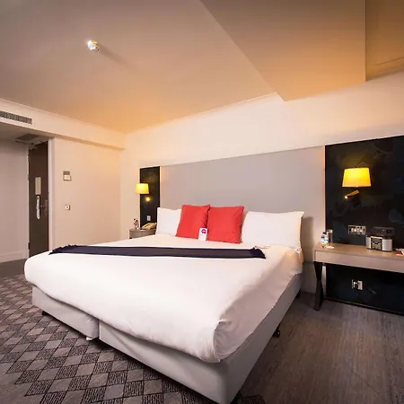 Doubletree By Hilton Kensington Hotel London